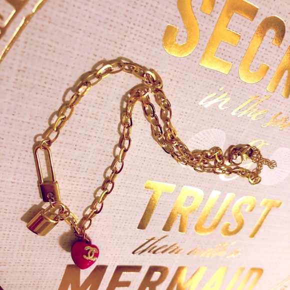 CHANEL Auth. Charm 3D Heart onto Love Lock Pendant Necklace SS … - Picture 7 of 13